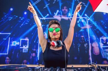 DJ Donnaa - A Versatile DJ Specialized In Commercial House , Bollywood, House, EDM, English Retro....! 20 19942611 1424916764256754 3633513914784459861 o 1