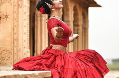 Priya Kumar Varunesh : Dancer and Actress 21 60681627 2348432761845610 2381904603693187072 n