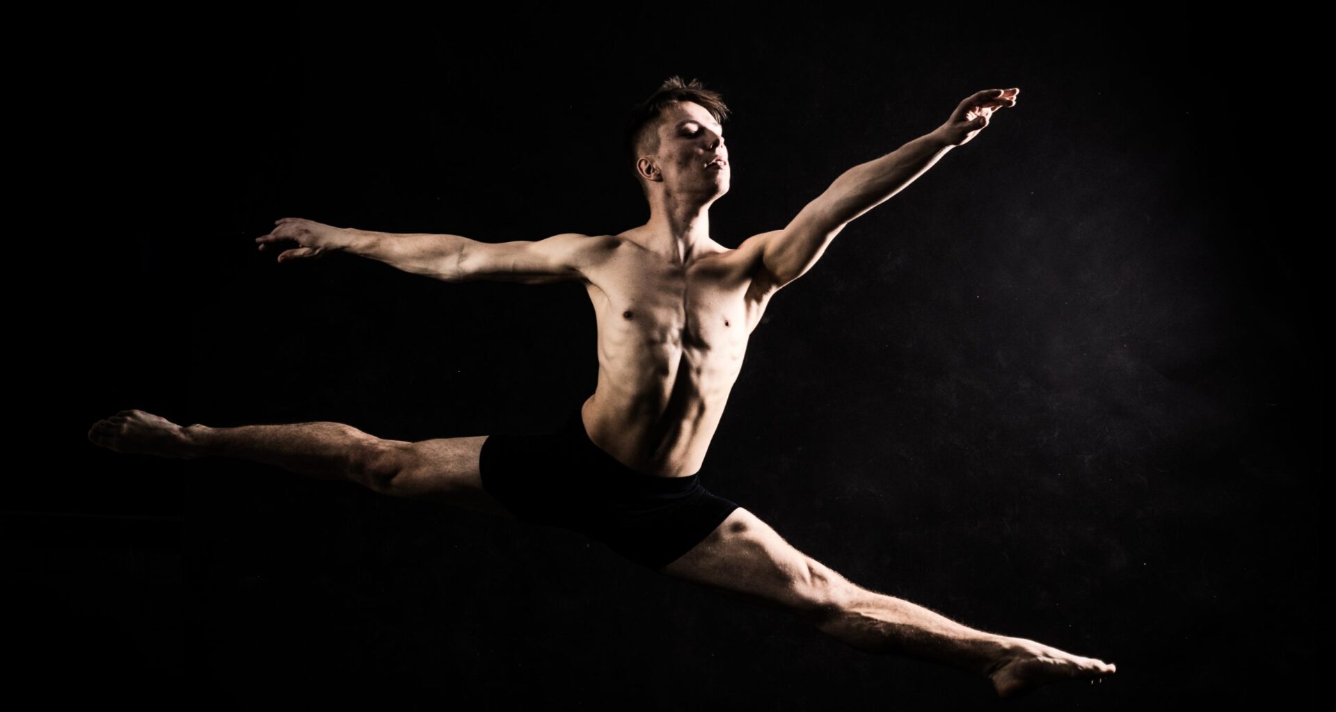 Here’s another inspiration for Contemporary Dancers - Patryk Zamojski 8 M67A5375 1 scaled 1