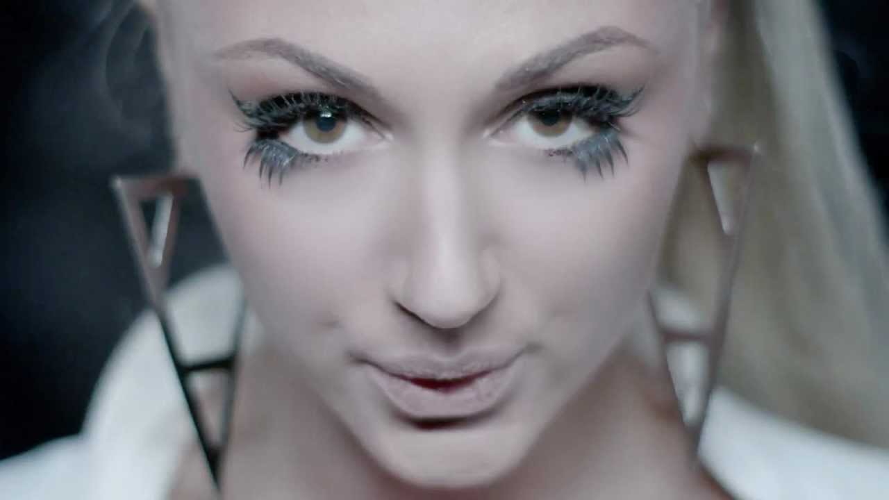 FIYACRAKA - #18 on the Billboard Dance Club Charts 8 maxresdefault