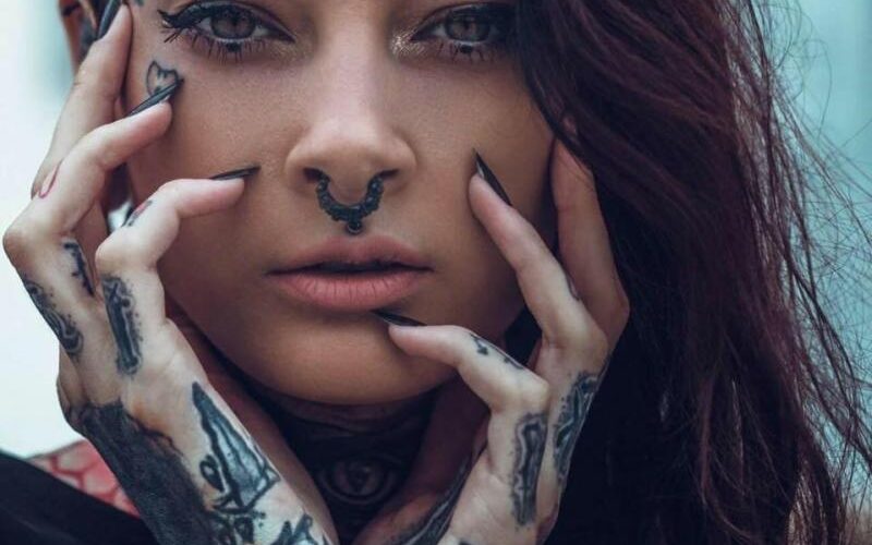 LILOU CIANO : Professional Tattoo Artist and Inked Model 13 sngine 5551bdc32989dc538c74e4c4e2e67428