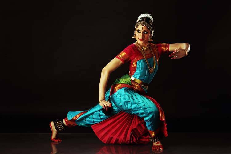 Dr Janaki Rangarajan - new generation of Bharatanatyam dancer. 6 10428138 816315278463263 8853352848497177991 n