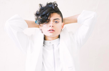 FONTANA MUSIC : Brazilian artist who performs with his stilettos on fire!! 19 Screenshot 1942 05 04 at 7.51.46 PM