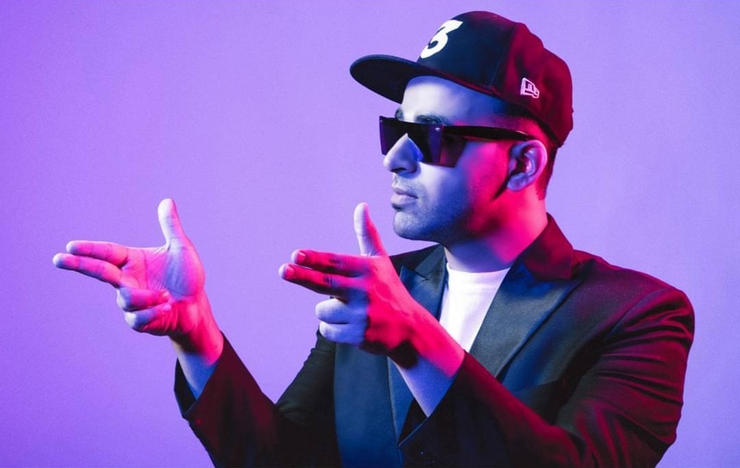 Nikhil Malik - An Indian guitarist, music producer, film composer, and conceptual artist. 8 36222421 264473110766910 8384960206966095872 o