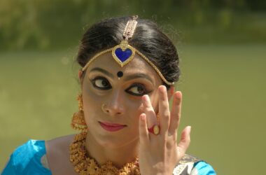 Gayathri Govind - an Indian classical dancer, choreographer, actor. 17 Talentsofworld Articles | www.talentsofworld.com