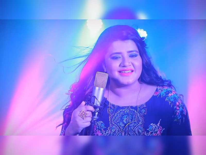 Ujjaini Mukherjee - an Indian singer 8 Talentsofworld Articles | www.talentsofworld.com