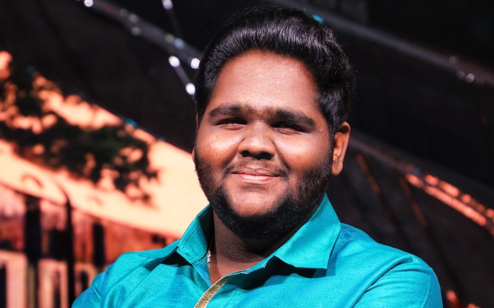 Vaishnav Girish - an Indian singer and live performer. 8 www.talentsofworld.com | Talentsofworld Articles