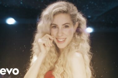 Daniela Bessie : Singer-Songwriter-TV Host 19 Talentsofworld Articles | www.talentsofworld.com