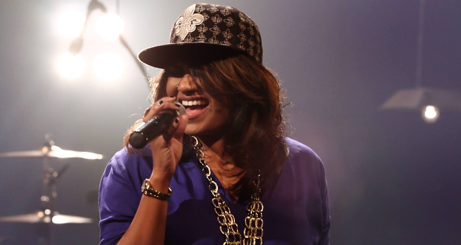 Maria Roe Vincent - a singer, composer and vocal arranger. 4 Talentsofworld Articles | www.talentsofworld.com