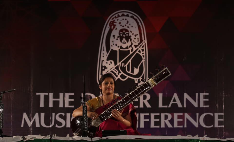 Anupama Bhagwat - an Indian sitar maestro. 6 Talentsofworld Articles | www.talentsofworld.com