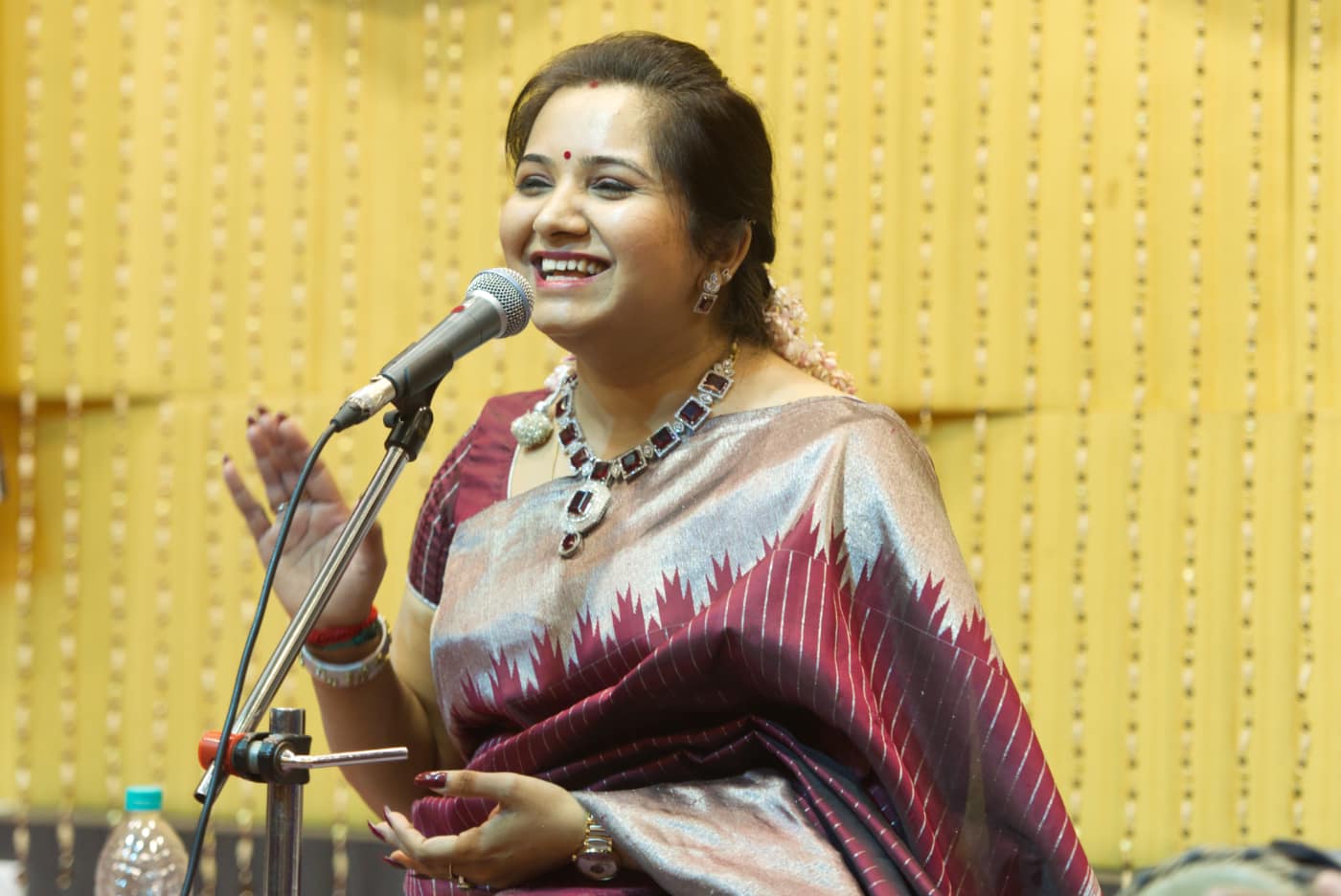 Mahathi - a Carnatic musician and playback singer. 8 Talentsofworld Articles | www.talentsofworld.com
