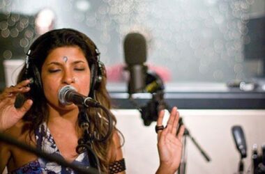 Mehnaz Hoosein - an Indian pop singer and songwriter from Mumbai, India. 19 www.talentsofworld.com | Talentsofworld Articles