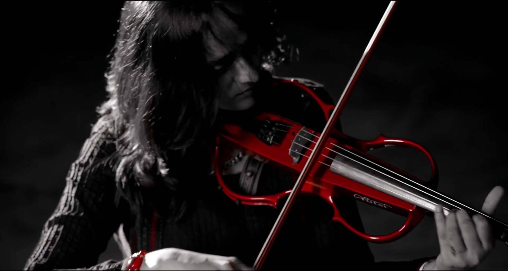 Roopa Revathi - an Indian playback singer and violinist from Kerala. 8 www.talentsofworld.com | Talentsofworld Articles