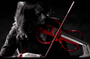 Roopa Revathi - an Indian playback singer and violinist from Kerala. 19 www.talentsofworld.com | Talentsofworld Articles