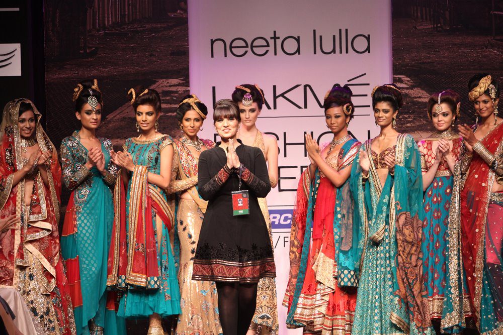 Neeta Lulla - an Indian costume designer and fashion stylist who has worked on over 300 films. 7 Talentsofworld Articles | www.talentsofworld.com