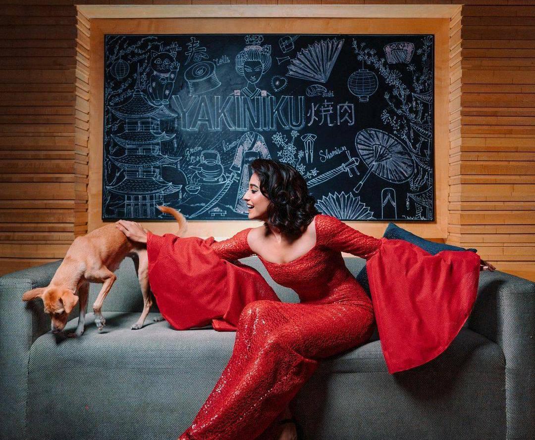 Regina Cassandra - an Indian actress and Model who primarily works in Tamil and Telugu films. 8 www.talentsofworld.com | Talentsofworld Articles