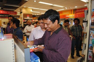 Shaiju Mathew - an Indian–Canadian author, screenplay writer, movie reviewer and director. 16 www.talentsofworld.com | Talentsofworld Articles