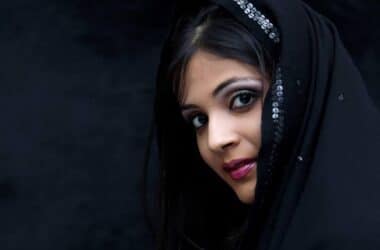 Henna Singal - an Indian singer and started her singing career in 2014. 18 www.talentsofworld.com | Talentsofworld Articles