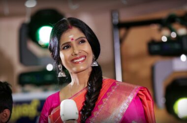 Anuradha Sriram - an Indian carnatic and playback singer and child actress who hails from the Indian state of Tamil Nadu. 10 Talentsofworld Articles | www.talentsofworld.com