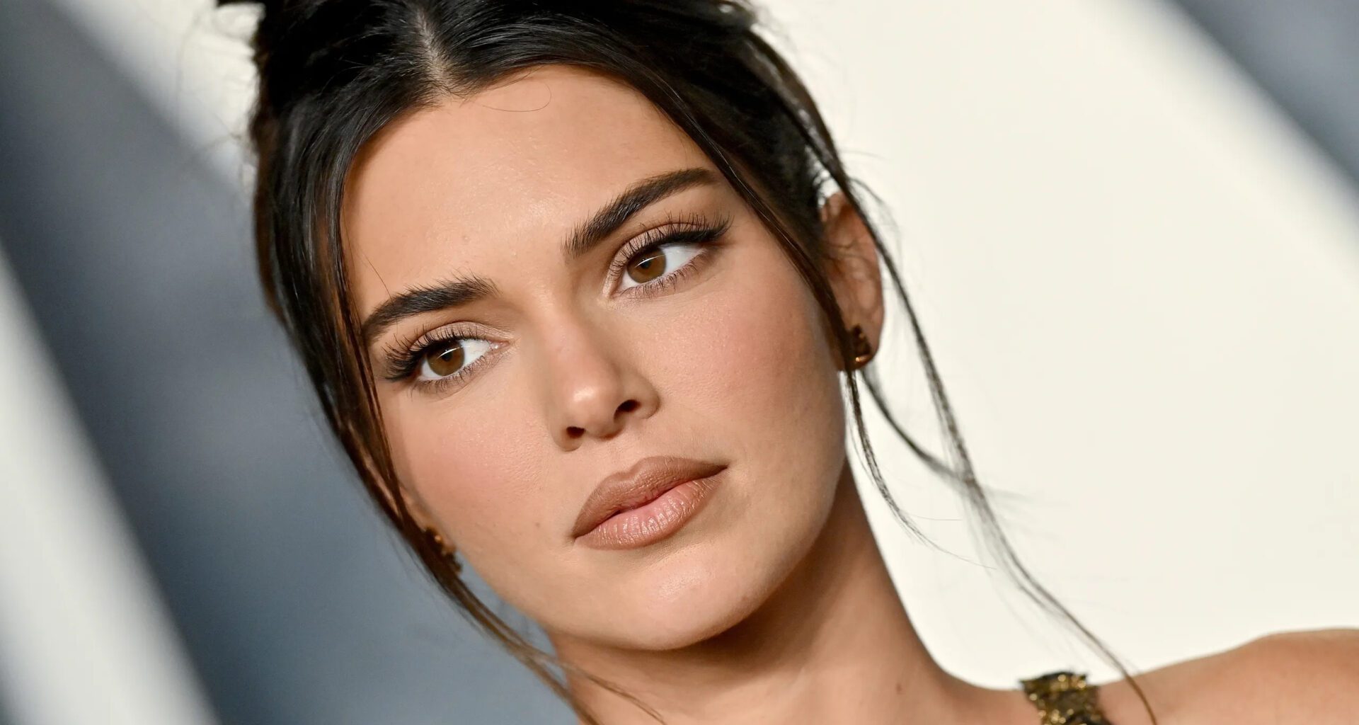 Kendall Jenner: A Rising Star's Journey in the World of Fashion and Entertainment 4 Talentsofworld Articles | www.talentsofworld.com