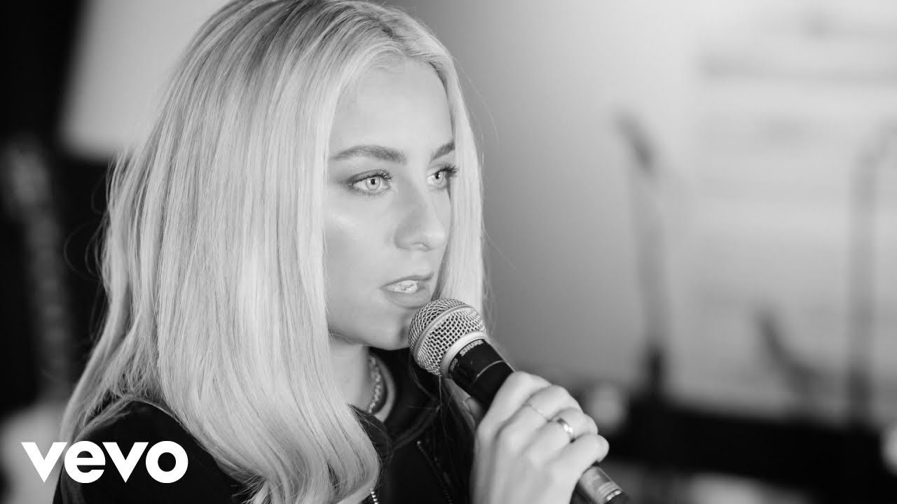 Gabriella Bishop: Unveiling the Musical Journey of bshp 6 www.talentsofworld.com | Talentsofworld Articles