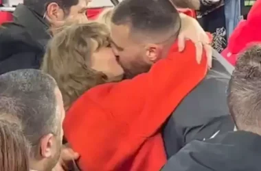 Taylor Swift and Travis Kelce's passionate on-field kiss ices Chiefs' Super Bowl cake 19 www.talentsofworld.com | Talentsofworld Articles