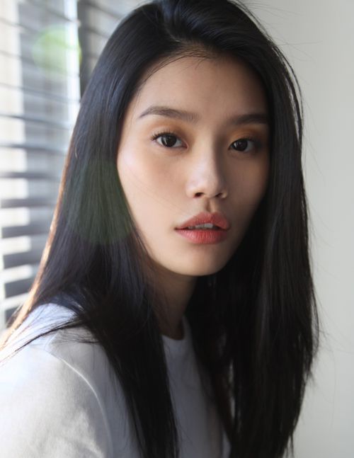 Ming Xi: A Rising Star in the World of Fashion