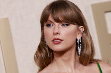 Fox News Suddenly Wants Celebrities Out of Politics. Well, One Celebrity. 15 www.talentsofworld.com | Talentsofworld Articles