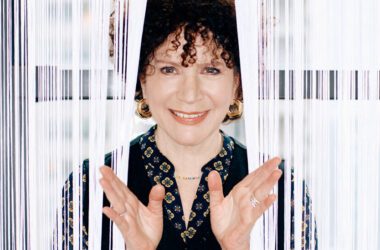 Susie Essman, the Scene-Stealer Who Makes Larry David Lose It 8 www.talentsofworld.com | Talentsofworld Articles