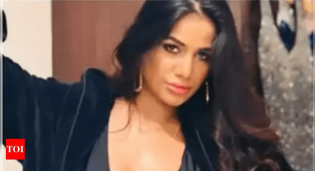 Poonam Pandey Death: Eerie silence at the actor's house, no visitors allowed - Exclusive! | - Times of India 4 www.talentsofworld.com | Talentsofworld Articles