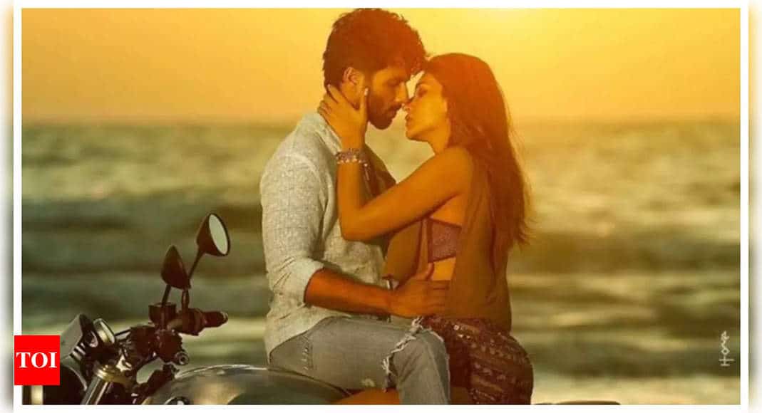 Shahid Kapoor and Kriti Sanon’s Teri Baaton Mein Aisa Uljha Jiya inches towards Rs 50 lakhs in advance booking | Hindi Movie News - Times of India 3 www.talentsofworld.com | Talentsofworld Articles