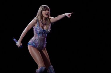 Taylor Swift's Getaway Car-August medley at Eras Tour show in Melbourne sends fans into frenzy 15 www.talentsofworld.com | Talentsofworld Articles