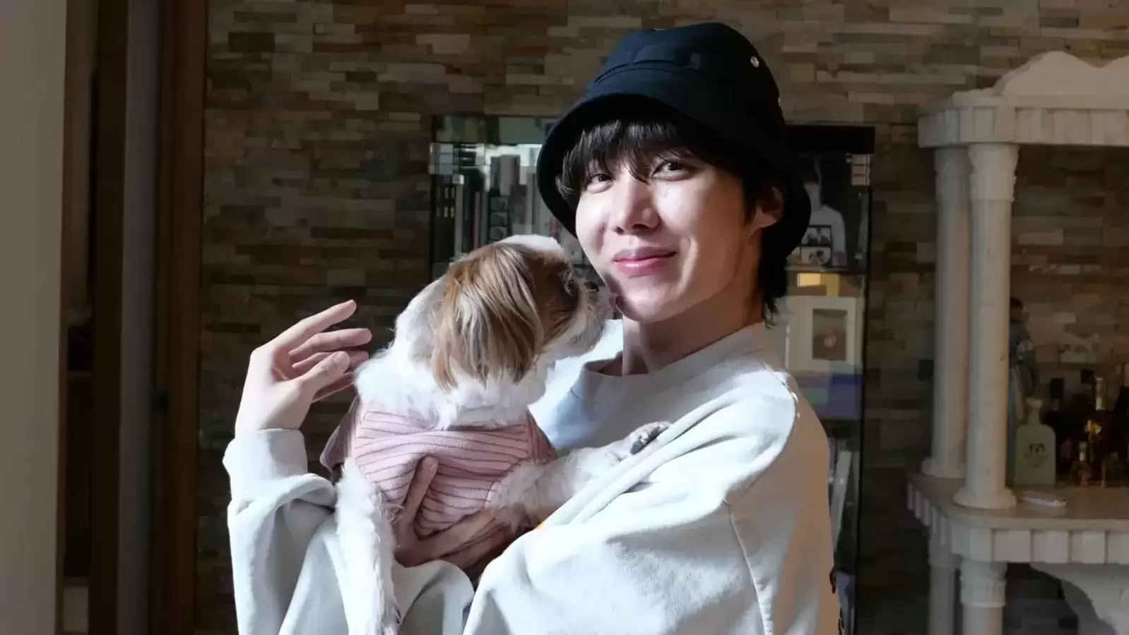 When BTS' J-Hope said he ‘could be cold or aloof at times’: Realised I had this side to myself 8 www.talentsofworld.com | Talentsofworld Articles