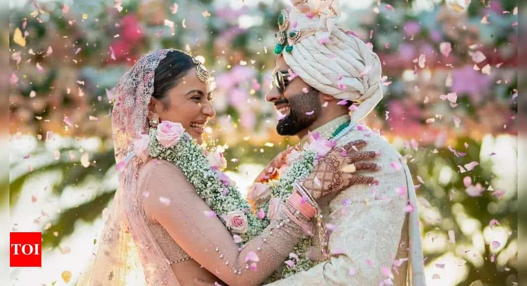 Rakul Preet Singh and Jackky Bhagnani wedding: Upasana Konidela, Nayanthara, Kajal Aggarwal shower love and wishes for the newlyweds | - Times of India