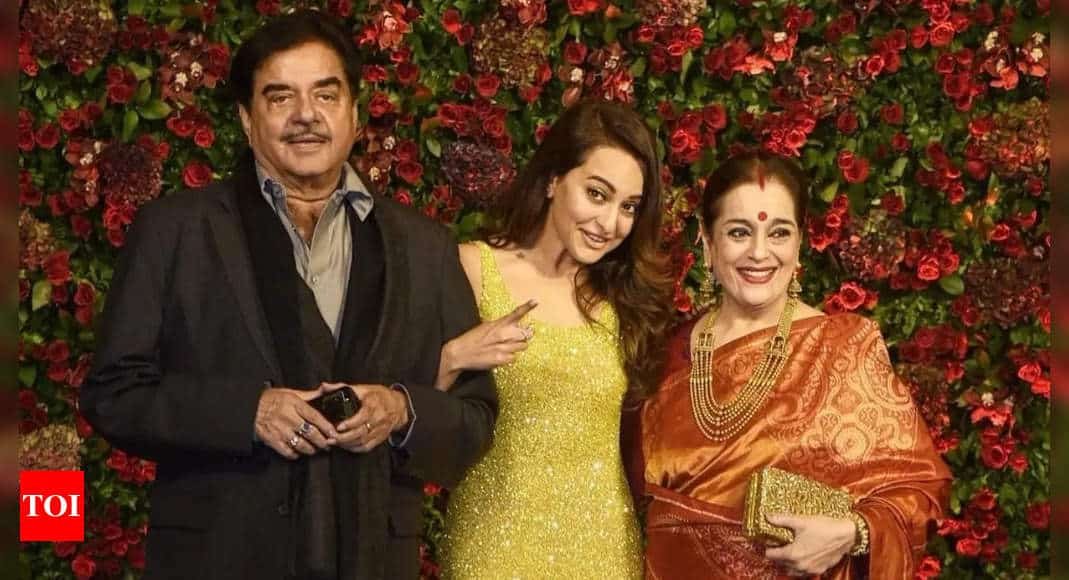 Shatrughan Sinha reveals wife Poonam's misunderstanding over daughter Sonakshi's birth: 'Pura filmy scene ho gaya tha' | - Times of India