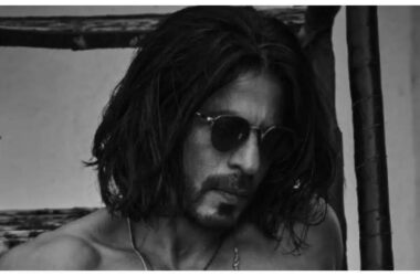 Shah Rukh Khan is an absolute thirst trap in his latest shirtless photo; his manager Pooja Dadlani says 'he is not getting older he is becoming a classic' - See post | - Times of India 17 Shah Rukh Khan is an absolute thirst trap in his latest shirtless photo; his manager Pooja Dadlani says 'he is not getting older he is becoming a classic' - See post | - Times of India