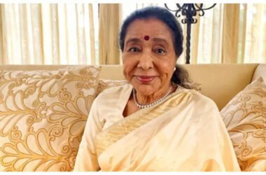 Asha Bhosle talks about holding a concert at the age of 90; says she is 'always on stage' | - Times of India