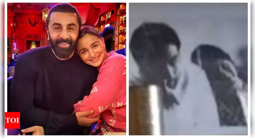 Old photo of 9-year-old Alia Bhatt with 20-year-old Ranbir Kapoor goes viral; shocked netizens call picture 'creepy' | - Times of India 8 Old photo of 9-year-old Alia Bhatt with 20-year-old Ranbir Kapoor goes viral; shocked netizens call picture 'creepy' | - Times of India