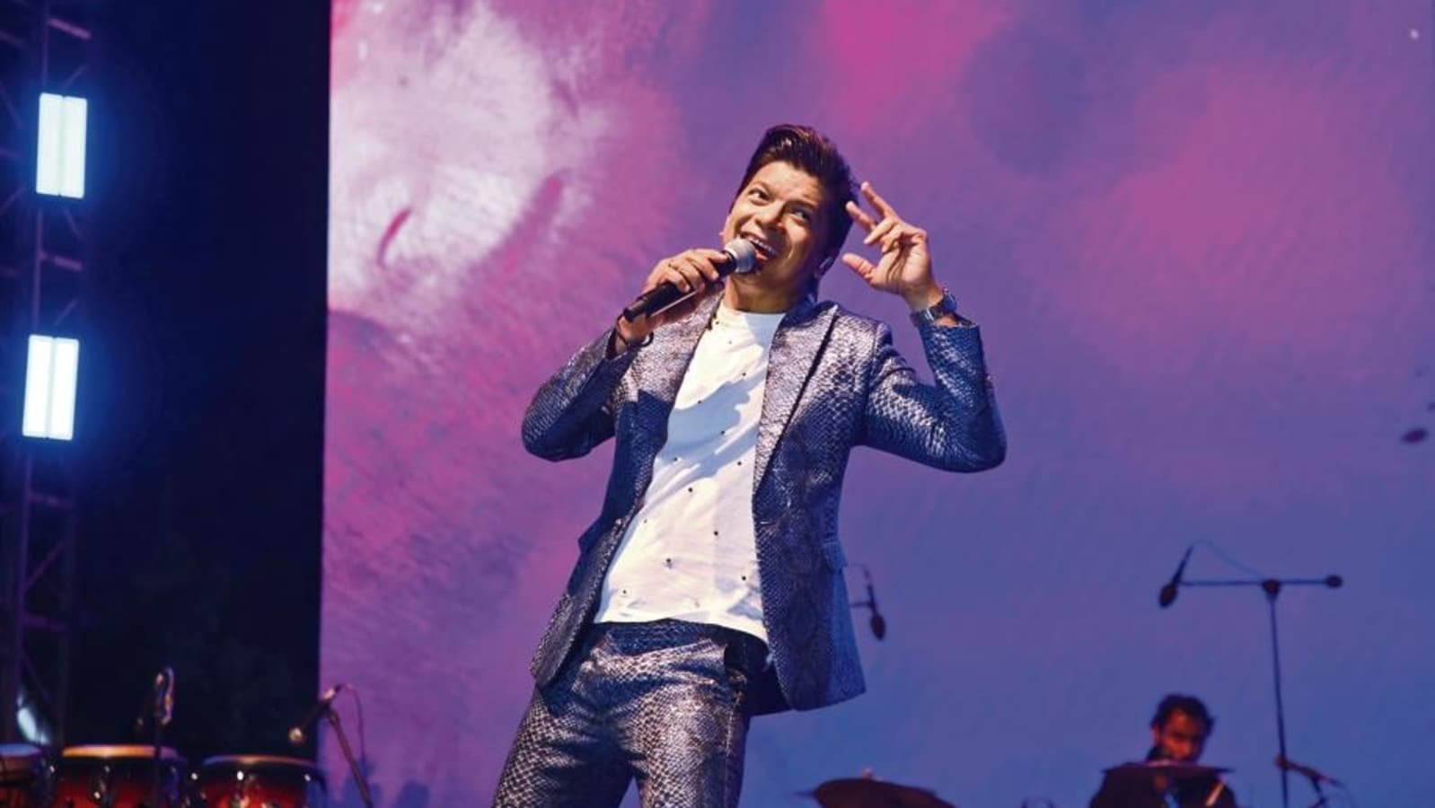 Singer Shaan's lessons in love make IGDTUW girls swoon on campus