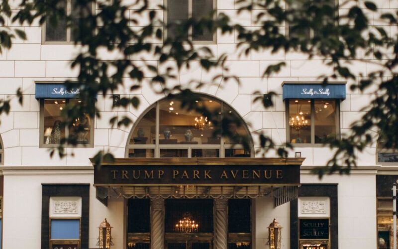 In New York, the Trump Brand Is Costing Some Condo Owners 13 www.talentsofworld.com | Talentsofworld Articles