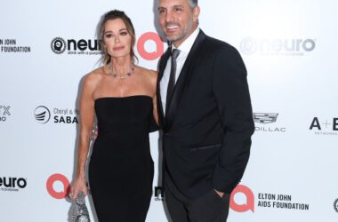 What’s Going On Between Kyle Richards and Mauricio Umansky? 20 What’s Going On Between Kyle Richards and Mauricio Umansky?