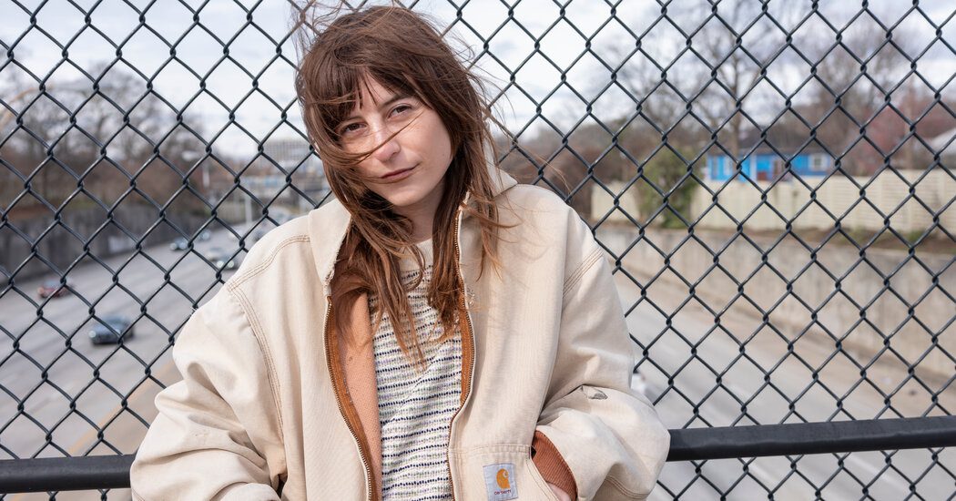 Faye Webster Hates Attention. But Her Songs Keep Getting Bigger. 6 Faye Webster Hates Attention. But Her Songs Keep Getting Bigger.