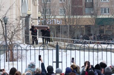 Thousands Turn Out for Navalny’s Funeral in Moscow 22 Thousands Turn Out for Navalny’s Funeral in Moscow