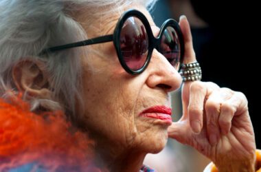 Iris Apfel, a Full Life in Full Looks 18 Iris Apfel, a Full Life in Full Looks