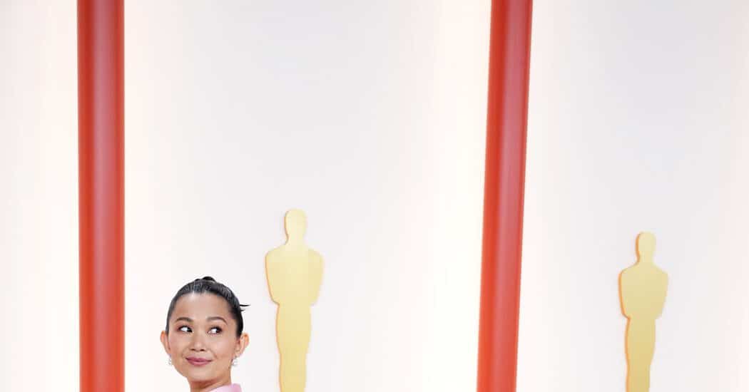 And the Oscars Carpet Color Goes … Back to Red 8 And the Oscars Carpet Color Goes … Back to Red