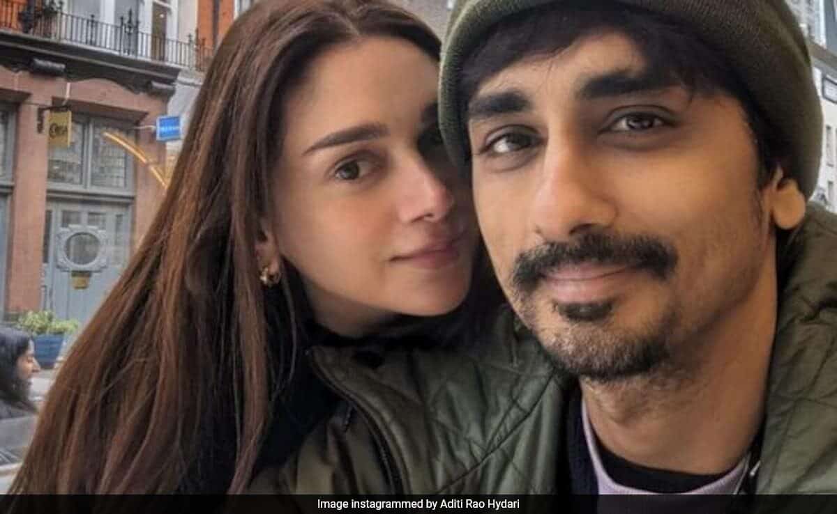 Siddharth's Shout Out To Aditi Rao Hydari's Heeramandi Look. Actor Reacts 8 Siddharth's Shout Out To Aditi Rao Hydari's Heeramandi Look. Actor Reacts