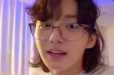 BTS’ Jungkook is ‘Cooking, cleaning, missing Armys’; drops first personal update on military life 21 BTS’ Jungkook is ‘Cooking, cleaning, missing Armys’; drops first personal update on military life
