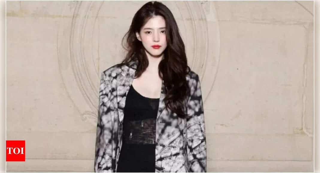 Han So Hee returns from Hawaii trip; Sparks engagement speculation with ring on finger | - Times of India