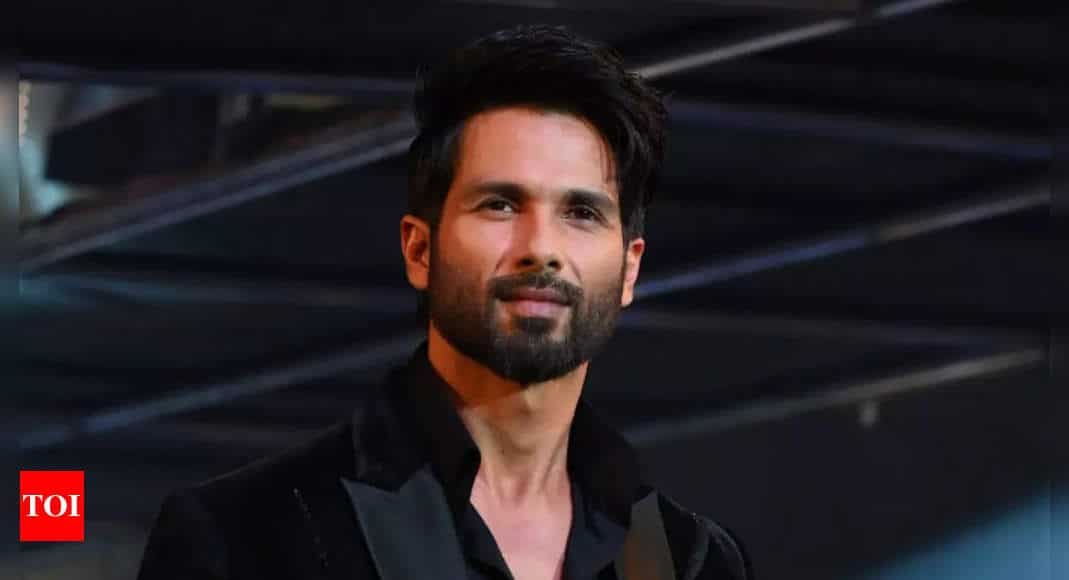 Shahid Kapoor to play Chhatrapati Shivaji Maharaj in a film helmed by 'OMG 2' director Amit Rai: Report | Hindi Movie News - Times of India