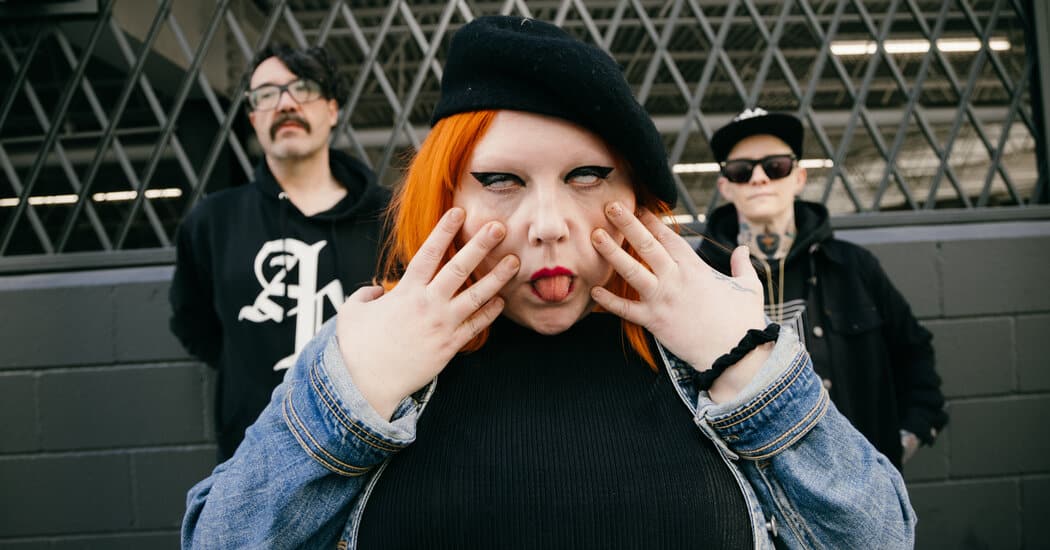 Gossip Dances Back Into Action After a 12-Year Pause 8 Gossip Dances Back Into Action After a 12-Year Pause